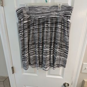 Lane Bryant Black and White Skater Skirt Fit & Flare Soft Knit